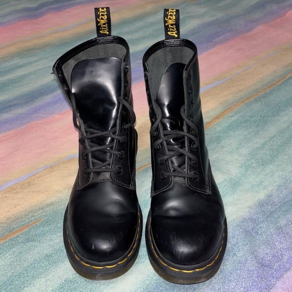 Dr Martens Boots 11821 Women’s size 7 Combat Lace Up Smooth Leather Original - Picture 3 of 8